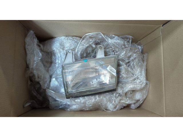 Фара передняя Ford Ranger 1998-2006 левая