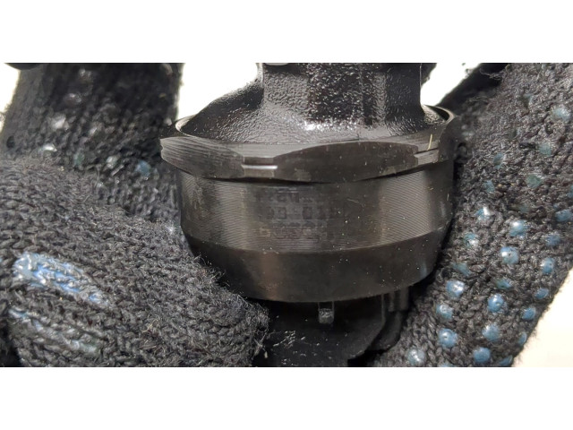 Форсунка топливная  Volkswagen Golf Plus    038130073AG     