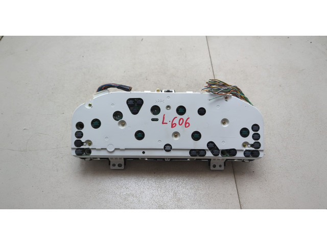 Панель приборов  Mazda MPV 1999-2006       LE5055430     