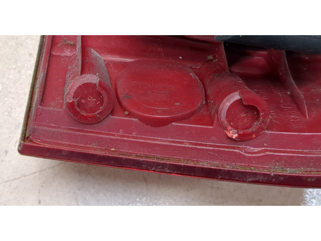 Задний фонарь 8T0945095