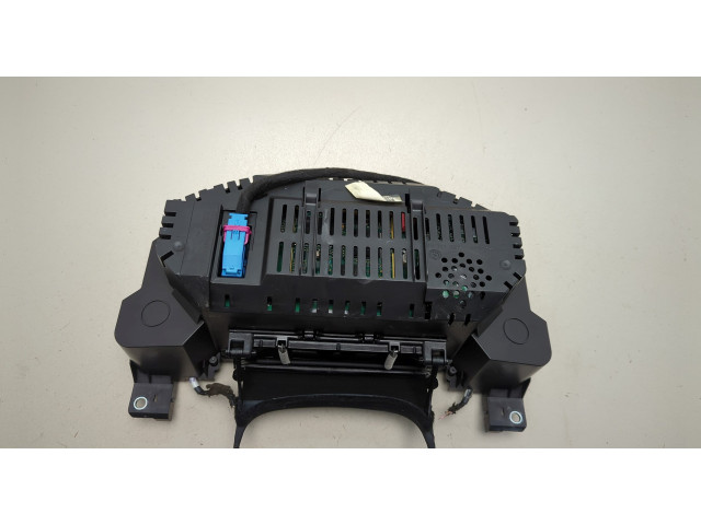 Панель приборов  Audi A8 (D3) 2002-2010       4E0920951K     