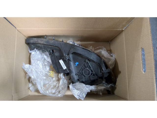 Фара передняя Mazda 3 (BK) 2003-2009 правая