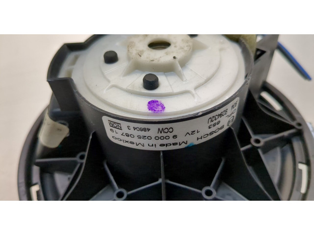 Моторчик печки Jeep Liberty 2002-2006