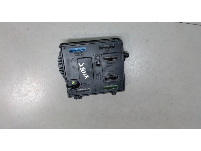 Блок комфорта Renault Scenic 2009-2012 s180098201, 284b13640r