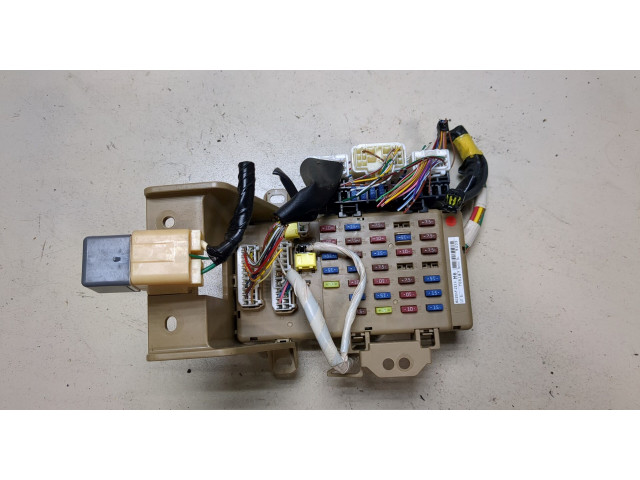 Блок предохранителей  Subaru Forester 2013-      82201FJ211    2.5