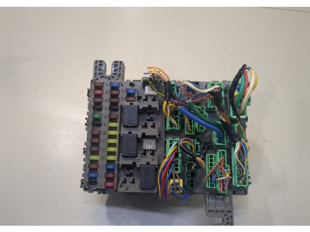 Блок предохранителей  Honda FRV      38200SJHE01   2.2