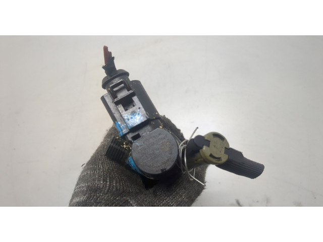 Форсунка топливная Skoda Octavia (A7) 2013-2023 28506046