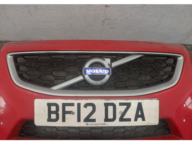 Бампер  Volvo C30 2010-2013 передний   