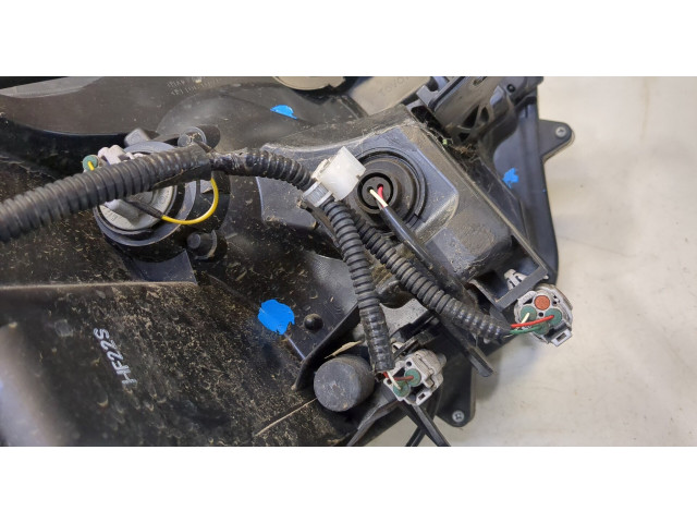 Фара передняя Toyota RAV 4 2015-2019 левая