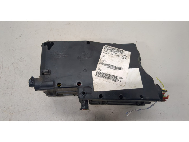 Блок предохранителей  Ford Kuga 2016-2019      1695809, AV6T14A076AB, 2227208, GV6T14A073EH, 1753548, AV6T14A142AB, 1706692, AV6T14A067BB   