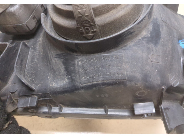 Фара передняя Mitsubishi Montero Sport / Pajero Sport 1996-2008 правая