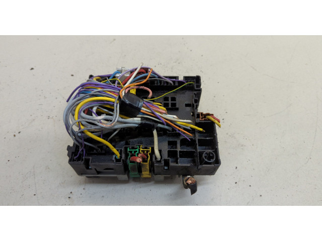 Блок предохранителей  Peugeot 406 1999-2004         