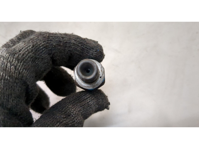 Форсунка топливная Mitsubishi Montero Sport / Pajero Sport 1996-2008