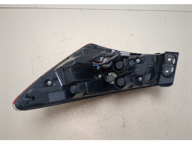 Задний фонарь          