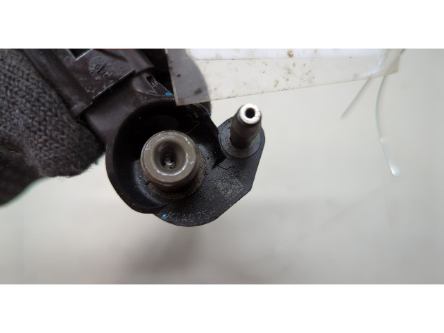 Форсунка топливная  Audi A6 (C6) 2004-2011    03L130277, 0445116030     