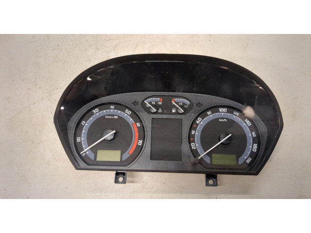 Панель приборов  Skoda Fabia 2004-2007            