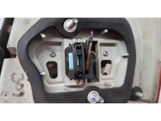 Задний фонарь          