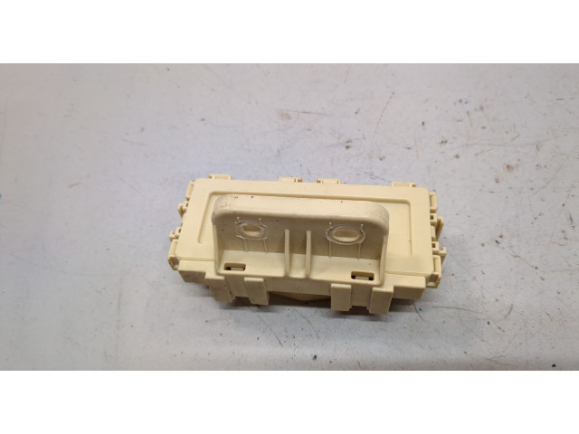 Блок предохранителей  KIA Optima 4 2012-2020         