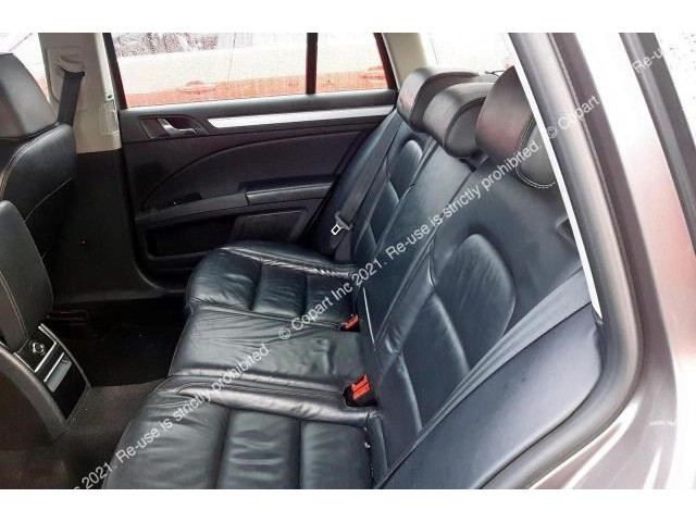 Подушка безопасности коленная Skoda SuperB 2008-2015