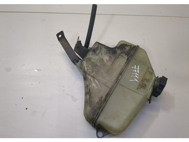 Бачок расширительный  Toyota Previa (Estima) 1990-2000 167288001     2.4