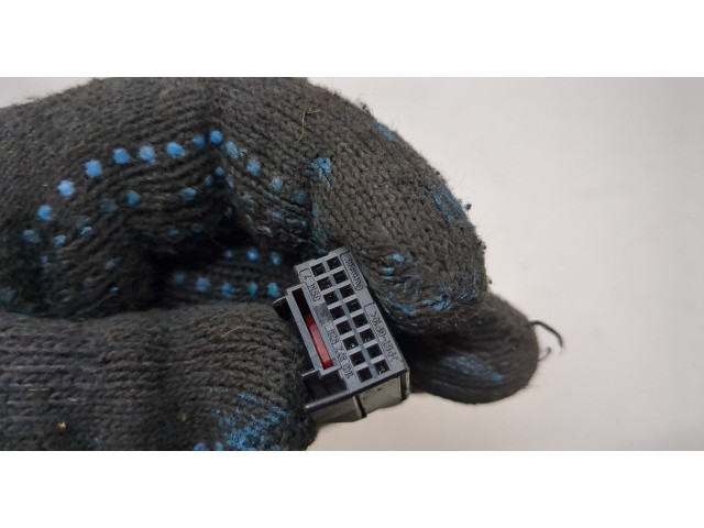 Зеркало боковое Skoda Yeti 2009-2018 левое 5L2857507AB, 5N0857521B, 5N0857537