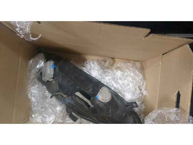 Фара передняя Mitsubishi Colt 2002-2012 левая