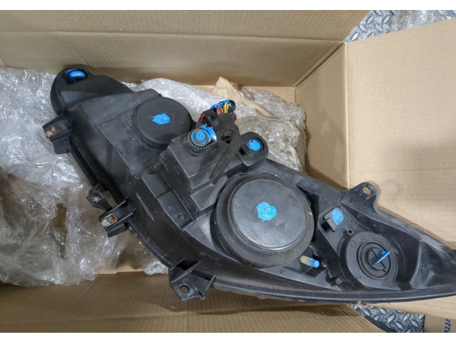 Фара передняя  Peugeot 307 правая 