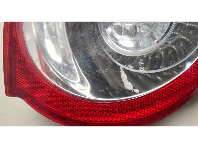 Задний фонарь          