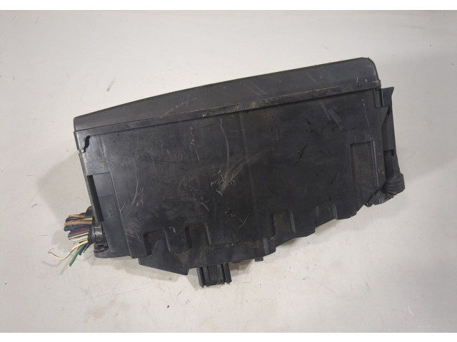 Блок предохранителей  Lexus IS 2005-2013          2.2