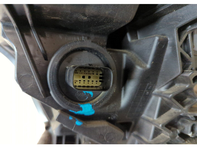 Фара передняя Cadillac XT5 2016-2019 правая