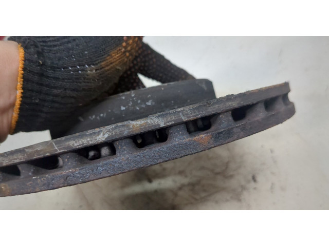 Диск тормозной  Mercedes C W202 1993-2000 2.4  передний           