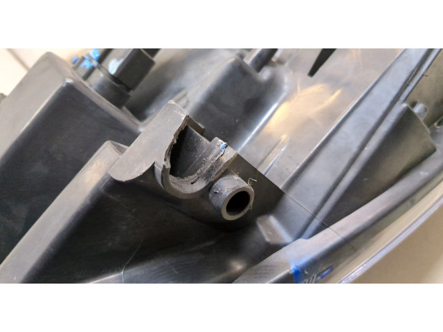 Фара передняя  Ford Escape 2019-2022 правая 