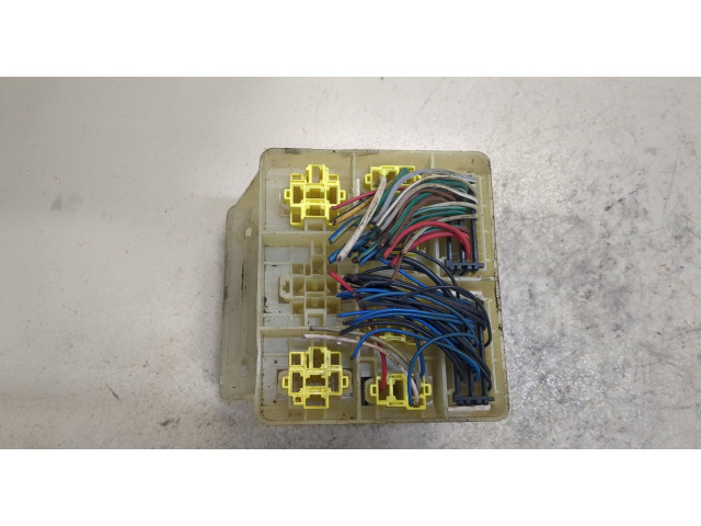 Блок предохранителей Volvo S40 / V40 1995-2004 1.8