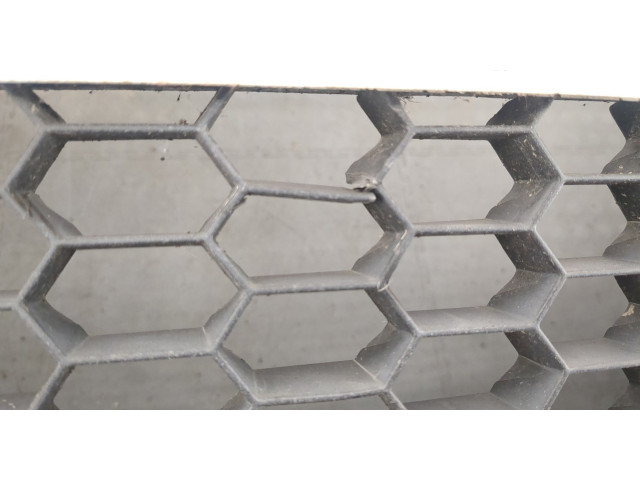 Бампер Volkswagen Scirocco 2008- передний 1K8807217M