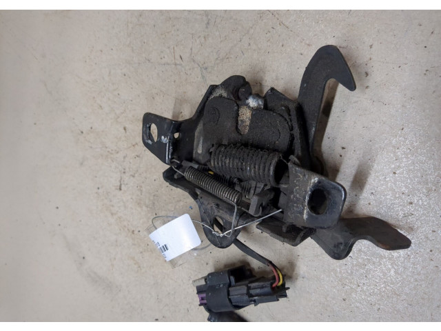 Замок капота  Opel Antara     