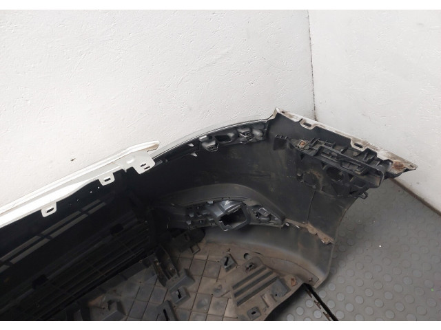 Бампер  Peugeot 5008 2009-2016 передний    