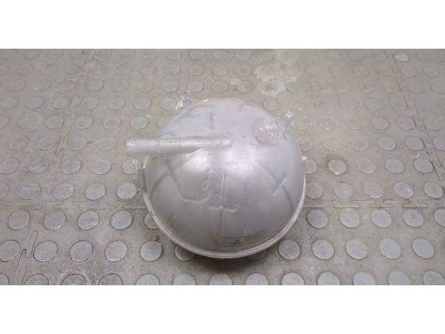 Бачок расширительный  Volkswagen Taos    