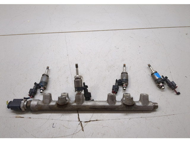 Форсунка топливная Skoda Octavia (A7) 2013-2023 04E906036AD, 05E133320