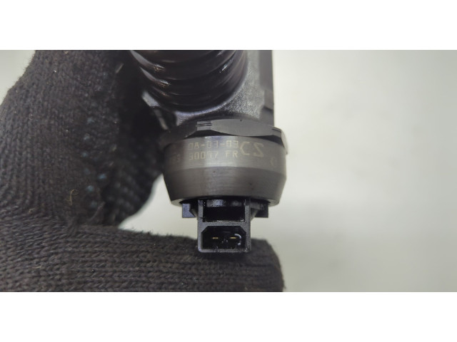 Форсунка топливная Volkswagen Golf 5 2003-2009 038130073BN