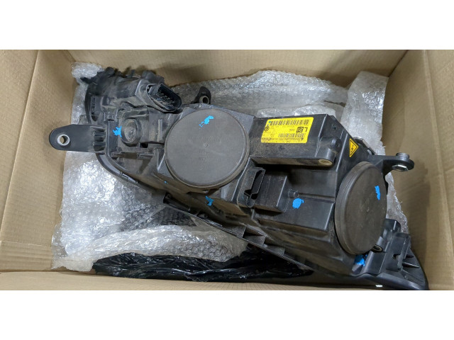 Фара передняя  Volkswagen Passat CC 2012-2017 левая 