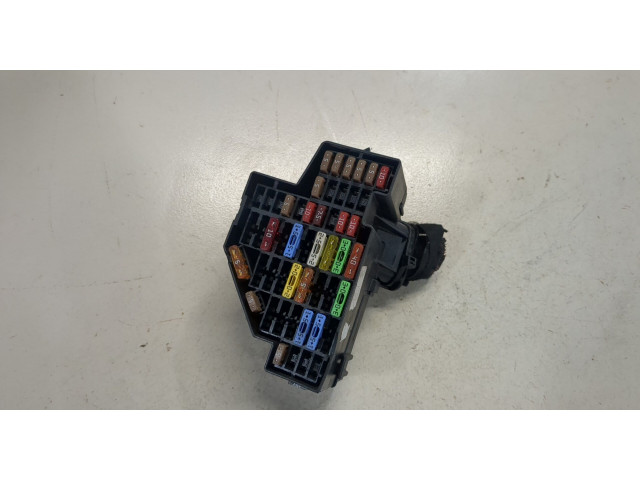 Блок предохранителей  Skoda Octavia (A5) 2004-2008           1.9
