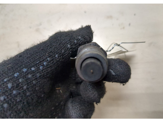 Форсунка топливная  Mitsubishi Montero Sport / Pajero Sport 1996-2008         