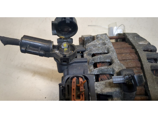 Генератор  KIA Venga       373002B101   1.4 бензин