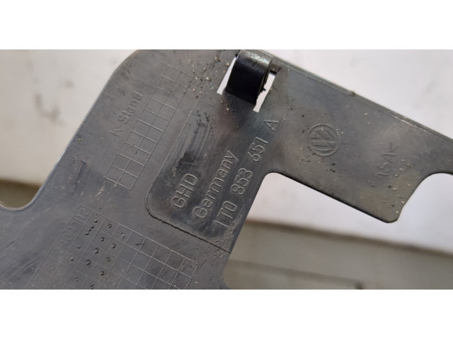 Решетка радиатора  Volkswagen Touran 2003-2006          1.9 