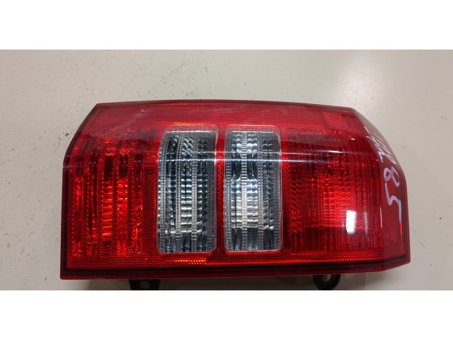 Задний фонарь