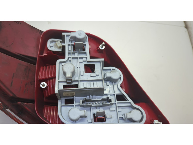 Задний фонарь          