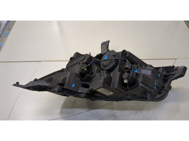 Фара передняя  Peugeot 2008 2019-2023 правая 