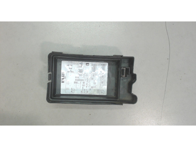 Крышка блока предохранителей GMC Envoy 2001-2009 15196430 4.2