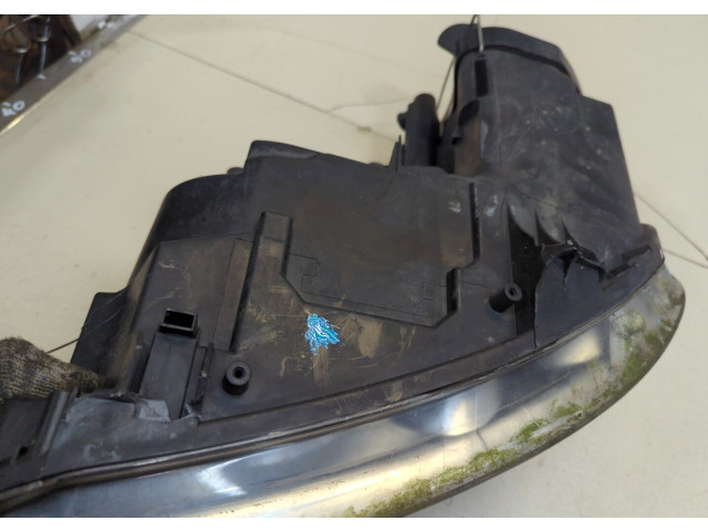 Фара передняя  Volkswagen Caddy 2004-2010 правая 