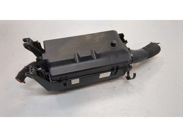 Блок предохранителей  Buick Encore GX 2019-2024         